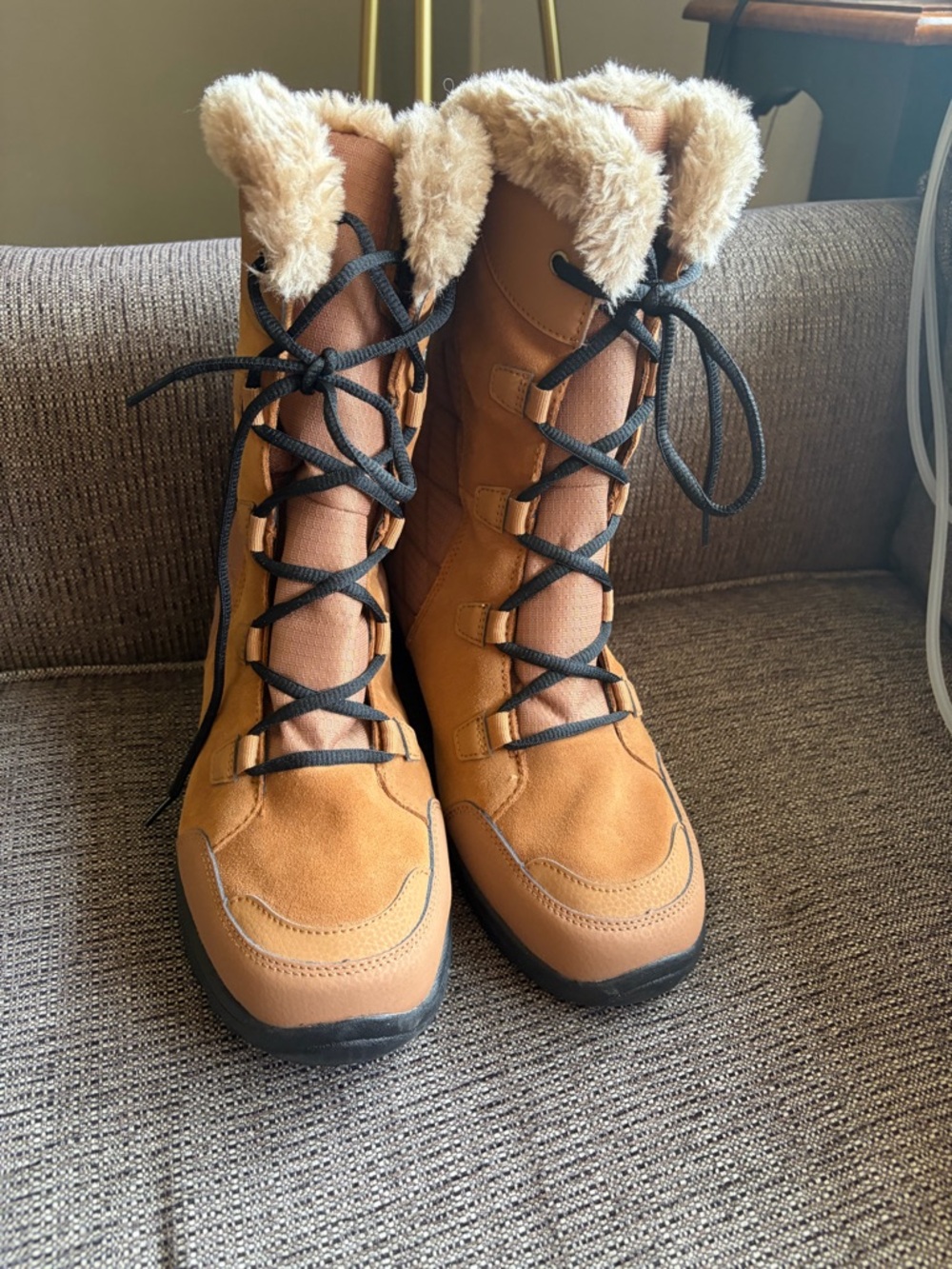 Columbia Ice Maiden II waterproof winter boot in elk/black color,women’s size 11